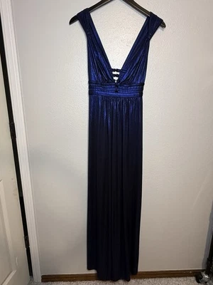 Vestido Formal de Baile de graduación Talla 4 Azul Celestial Capricho Formal Bruja Foto 1 de 4