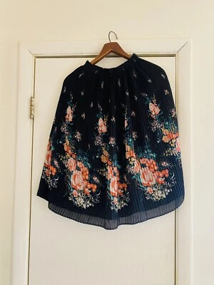 Vintage Cottagecore Micro Pleated 70s floral Chiffon  boho knee length skirt xs - Image 1 of 4