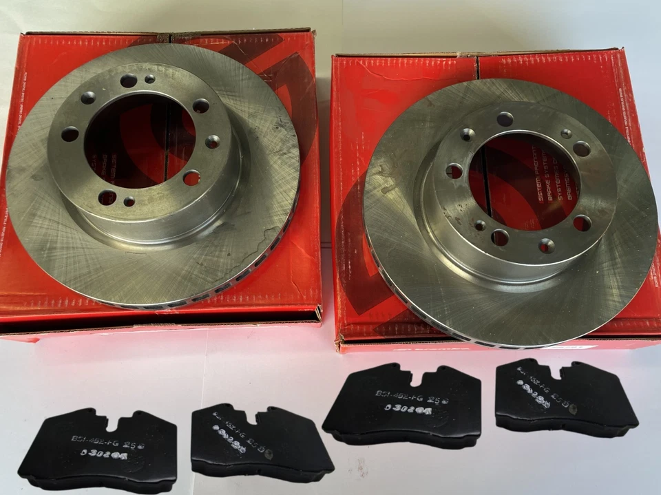 Rotores y pastillas de freno de disco Brembo Premium delanteros para Porsche 911 89-94 298 mm Foto 1 de 4