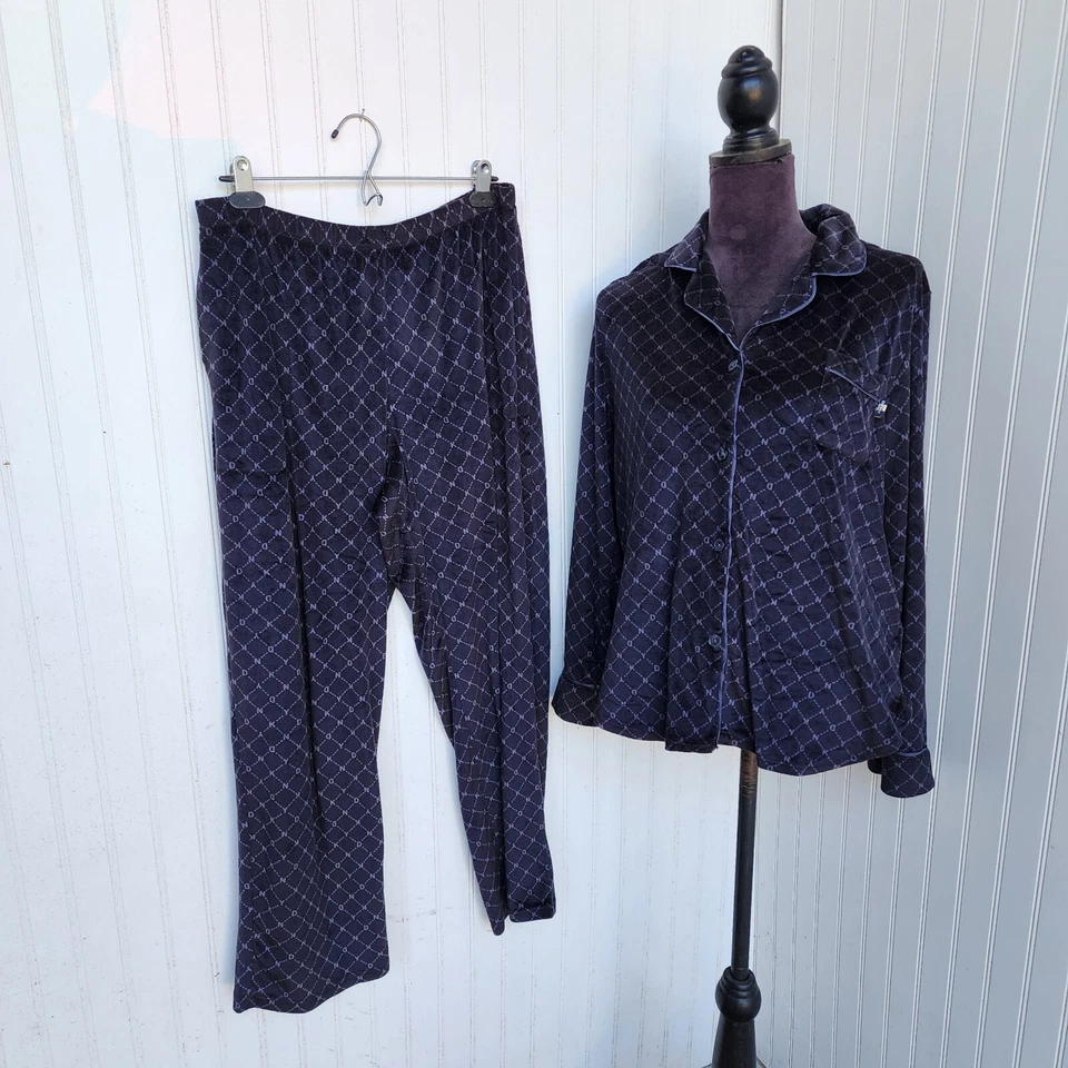 DKNY Black Gray Logo Velour Pajamas PJ Set Button Top & Pants Pockets Sz M 8-10 - Image 1 of 4