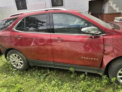 Chevrolet Equinox 2019 puerta delantera derecha del lado del pasajero sin espejo OEM usado Foto 1 de 2
