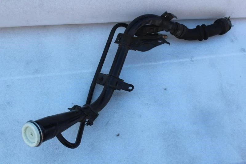 2005 2006 ACURA RSX GAS FUEL FILLER NECK Foto 1 de 4