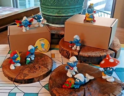 лот из 9 Смурфов: Маг, Неуклюжий, Доктор, Шотландец, Художник из 70-х. + кнопка   - Изображение 1 из 4