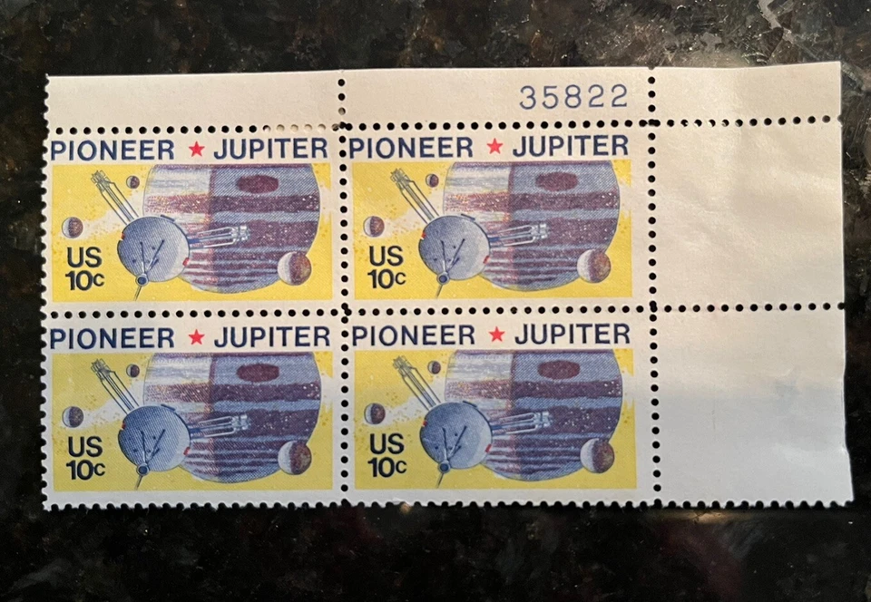 Block of 4 U.S. Stamps: 1975 Pioneer/Jupiter Space Mission - Image 1 of 1