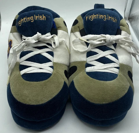 Notre Dame Fighting Irish Comfy Feet Slippers Size Med Women’s 6.5 Men’s 5 Cover