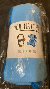 Coperta blu You Matter Together We Rise.org 50"" x 60"" nuova con scatola - Foto 1 di 1