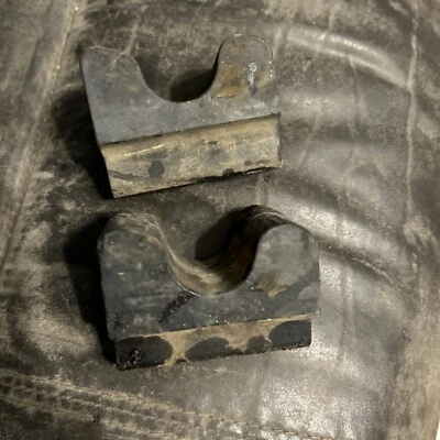 OEM Arctic Cat Bearcat Panther 440 Pantera 550 Z370 Z440 Z570 Rubber Ski Damper  - Image 1 of 3