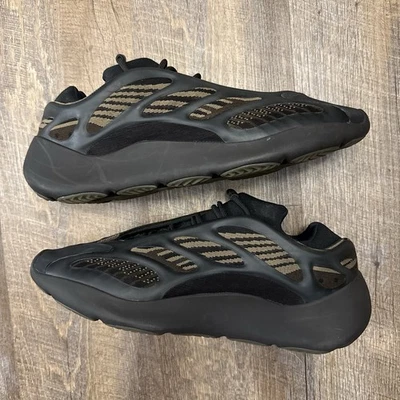 Adidas Yeezy 700 V3 Clay Brown Men’s Size 15 Sneakers Shoes GY0189 - Image 1 of 4