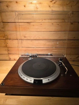 Victor TT-81 Direct Drive Turntable Record Player  Japan - Image 1 of 4
