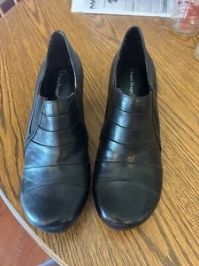 Baretraps Trenda Black Leather Slip On Bootie Heels Business Shoes 9.5 - Picture 1 of 11
