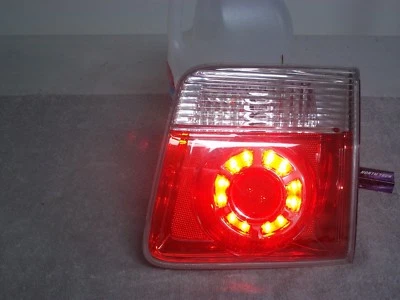 GMC Acadia 2007-2012 luz trasera interior derecha de respaldo lámpara tapa de escotilla probada Foto 1 de 4