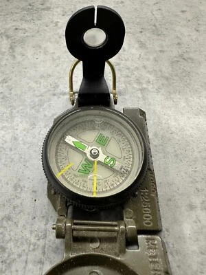Brújula militar portátil de bolsillo del ejército Foto 1 de 4