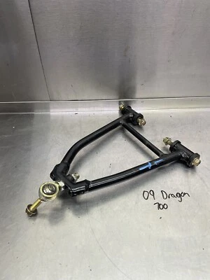 09 10 08!POLARIS IQ RMK ASALTO 800 700 Dragón IZQUIERDO SUPERIOR BRAZO 2203019 Foto 1 de 3