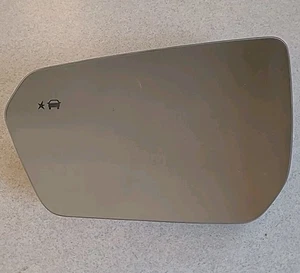 2018-2024 Chevy Equinox LH Left Side Mirror Glass #22063029 - Picture 1 of 2
