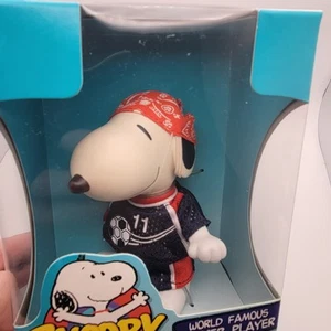 Vintage Snoopy Fußball Spieler Figur 11 Trikot World Famous Collection 90er Box - Bild 1 von 8