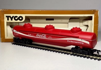 Tyco HO Gauge 357F 62’ Triple Dome Tank Car Wagon Coca-Cola Red - Boxed - Image 1 of 4