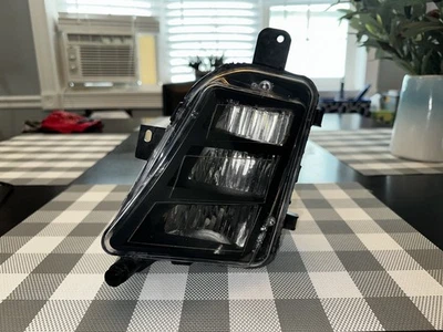 Conjunto de lámpara antiniebla para conductor MK7 GTI/Golf genuino *COMO NUEVO* 5GM-941-699-A Foto 1 de 4