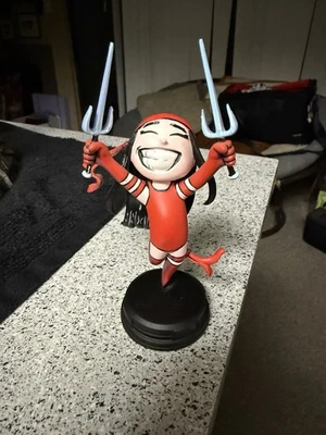 Estatua animada de Elektra de Marvel por Diamond Select Foto 1 de 3