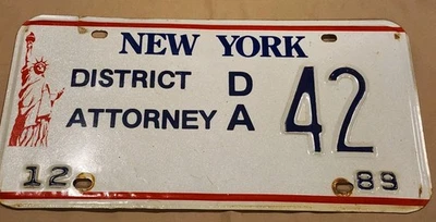 Vintage New York DA District Attorney 1989 License Plate Statue Of Liberty - Image 1 of 4