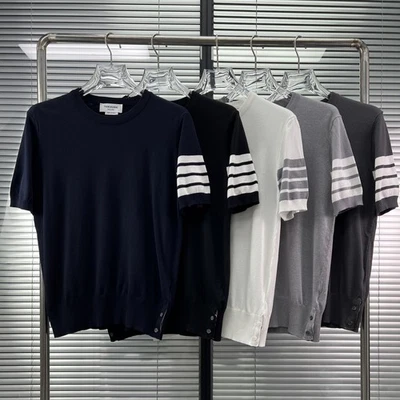 Top de manga corta Thom Browne clásico a rayas tejido cuello redondo para hombre/mujer Foto 1 de 4