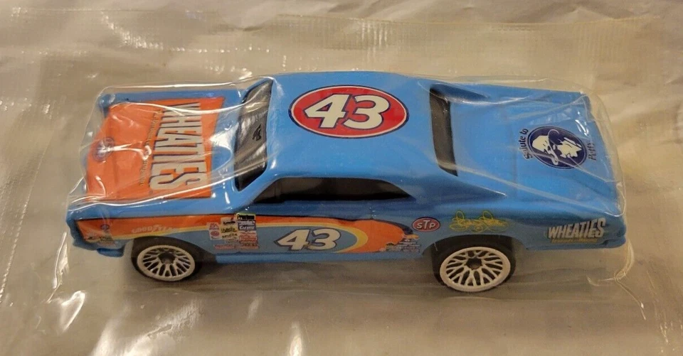 #43 Richard Petty / WHEATIES 1967 Pontiac GTO Hot Wheels 1/64 promo sealed - Image 1 of 1