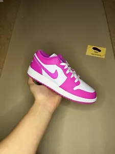 Nike Air Jordan 1 low fire pink gs Uk6 Brand New✅ FV8486600 - Picture 1 of 7