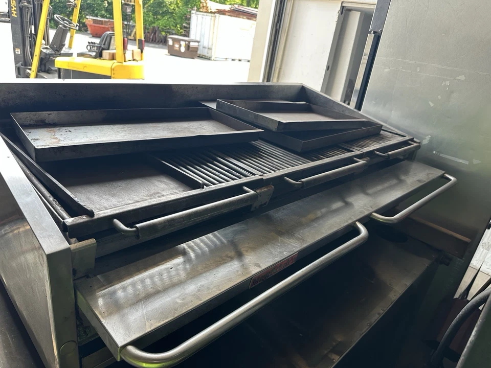 Magikitch'n MKG-60 60" Countertop Gas Flat Griddle - Image 1 of 1