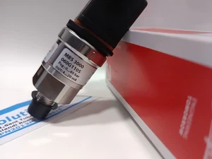060G1105 DANFOSS PRESSURE TRANSMITTER MBS 3000-2631-A1AB04-0 - Picture 1 of 3