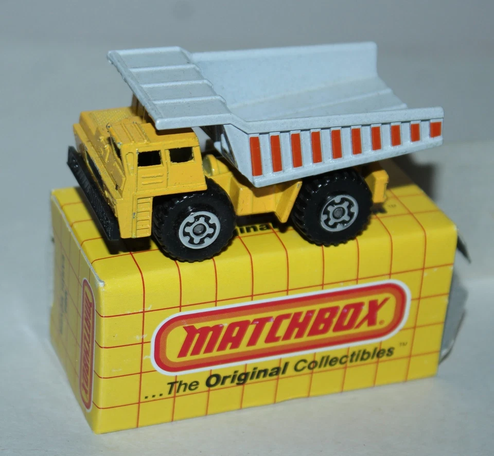 火柴盒 MB9 FAUN DUMP TRUCK EARTH MOVER 完好带盒 — 第 1/1 张图片