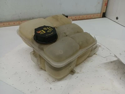 Depósito de refrigerante de Ford Focus 2015 2,0 L 10150728 Foto 1 de 4