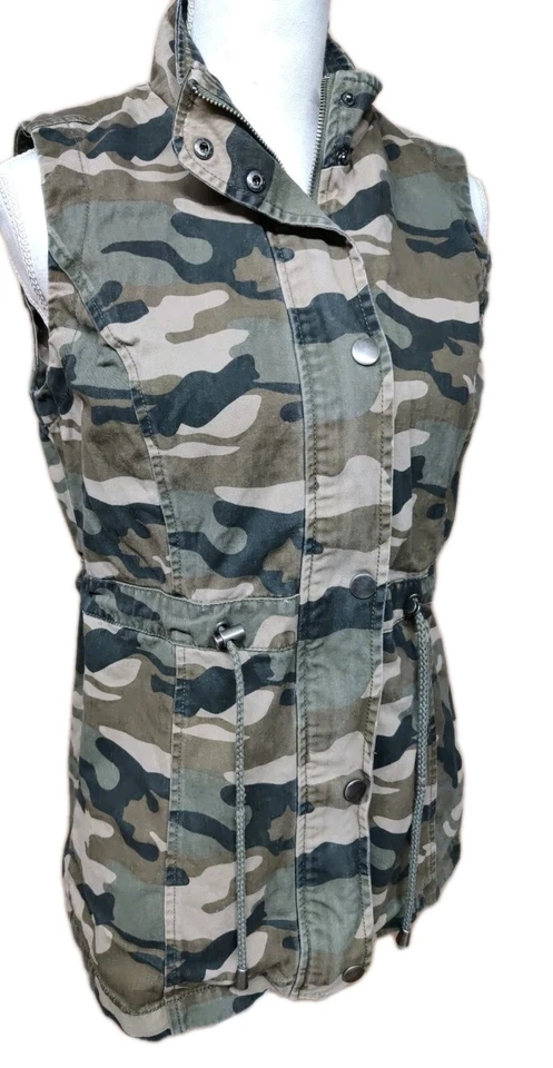 • Ci Sono Camouflage Denim Vest Draw String Waist Zipper and Snap Up Medium Camo - Image 1 of 4