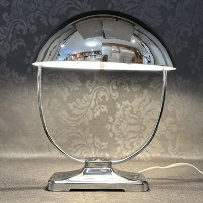 "Lámpara de mesa contemporánea estilo mediados de siglo cromada con detalles domo 16"" plateada" Foto 1 de 4