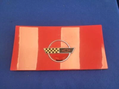 Chevrolet Corvette 1996 tapa de gasolina trasera puerta de combustible pintura roja 2550 Foto 1 de 4