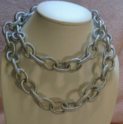 Collar de cadena grueso muy ligero tono plata CK Calvin Klein 34" Foto 1 de 4