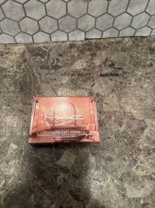 MAC Connect In Color Embedded In Burgundy 6 Eyeshadow Palette Pink Neutrals NIB - Picture 1 of 1