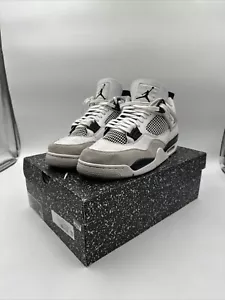 Talla 13 - Jordan 4 Retro Medio Militar Negro - Imagen 1 de 9