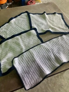 Bellissimo set da tavolo fatto a mano in maglia - Foto 1 di 2