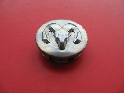 DODGE RAM DAKOTA DURANGO (1) TAPACUBOS TAPACUBOS TAPACUBOS TAPA CENTRAL ENCHUFE FABRICANTE DE EQUIPOS ORIGINALES 2291 Foto 1 de 3