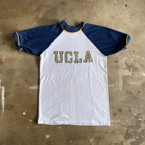 1970s VINTAGE 70s UCLA BRUINS RINGER TEE T-SHIRT MEN SZ S VELVA SHEEN TAG - Picture 1 of 17