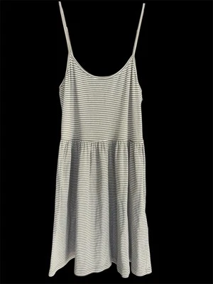 Vestido Forever 21 Mujer MEDIANO Informal Corto Básico Correas Ajustables Verano Verde. Foto 1 de 4