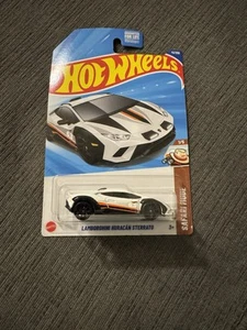 Hot Wheels LAMBORGHINI HURACAN STERRATO From the SAFARI MODE Collection - Picture 1 of 2