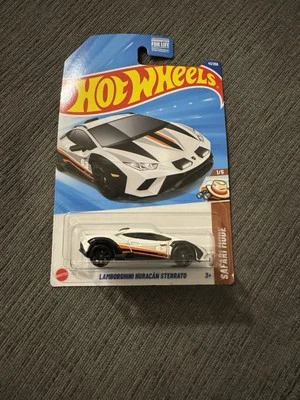 Hot Wheels LAMBORGHINI HURACAN STERRATO   From the SAFARI MODE Collection - Image 1 of 2