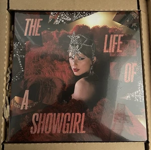 The Life of a Showgirl: TINY BUBBLES IN CHAMPAGNE (RED LIPSTICK & LACE) - Picture 1 of 3