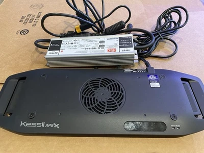 Luz LED controlable para acuario de arrecife Kessil AP9X Foto 1 de 3