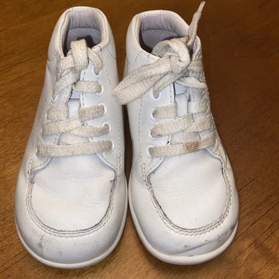 Zapato Stride Rite Parker II Cuero Blanco Bebé Niño 6 1/2W Foto 1 de 4