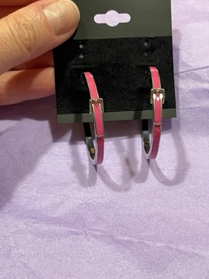 Pendientes de aro grandes con diseño de hebilla de cinturón esmaltado rosa Michael Kors RARO Foto 1 de 4