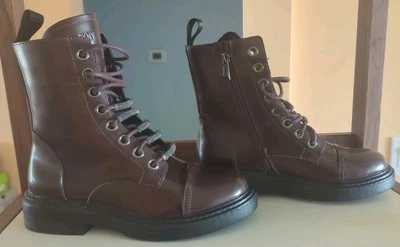 DKNY Womens Bordeux Malaya Cap Toe Block Heel Leather Combat Boots 6  NWOB - Image 1 of 4