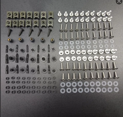 Kit de tornillos de carrocería de carenado de acero inoxidable para 1999-2007 Hayabusa GSX1300 Foto 1 de 4