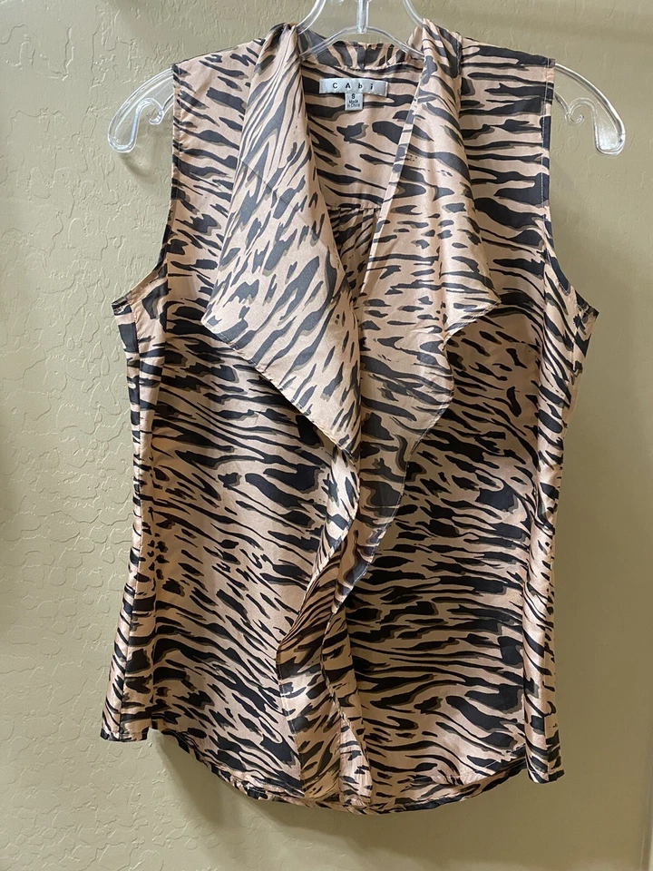 CAbi TALLA PEQUEÑA BLUSA MUJER SEDA CAMISETA SIN MANGAS ROSA VOLANTES DELANTERO CEBRA ANIMAL (C54 Foto 1 de 3