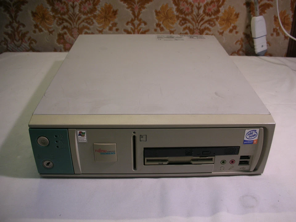 Fujitsu Siemens Scenic S2 i845 Pm / 1gb Sdram / 80gb Ide / Win XP Pro SP3 - Image 1 of 3